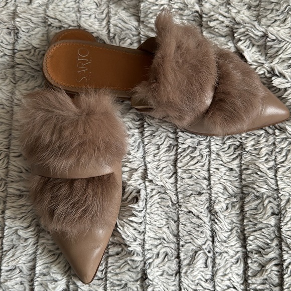 Franco Sarto size 6 Faux Fur Mules / flats in Taupe - Picture 2 of 7